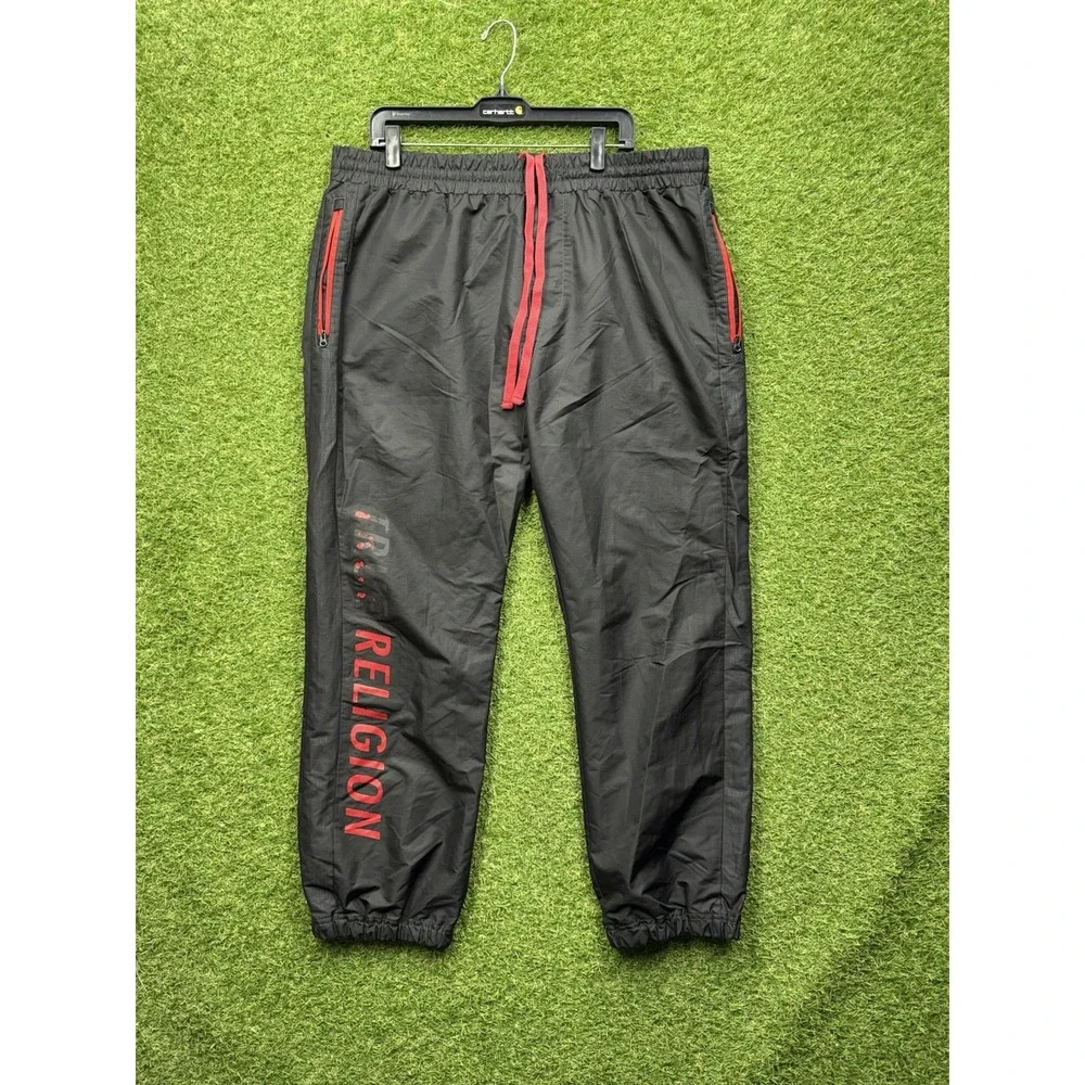 True Religion shop confidence